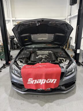 メルセデスAMG C63クーペ　オイル交換