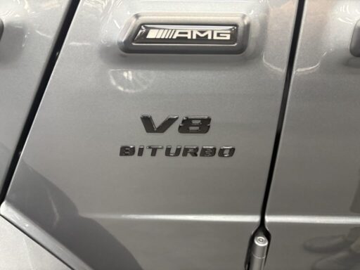 ベンツゲレンデ V8エンブレムブラックアウト画像