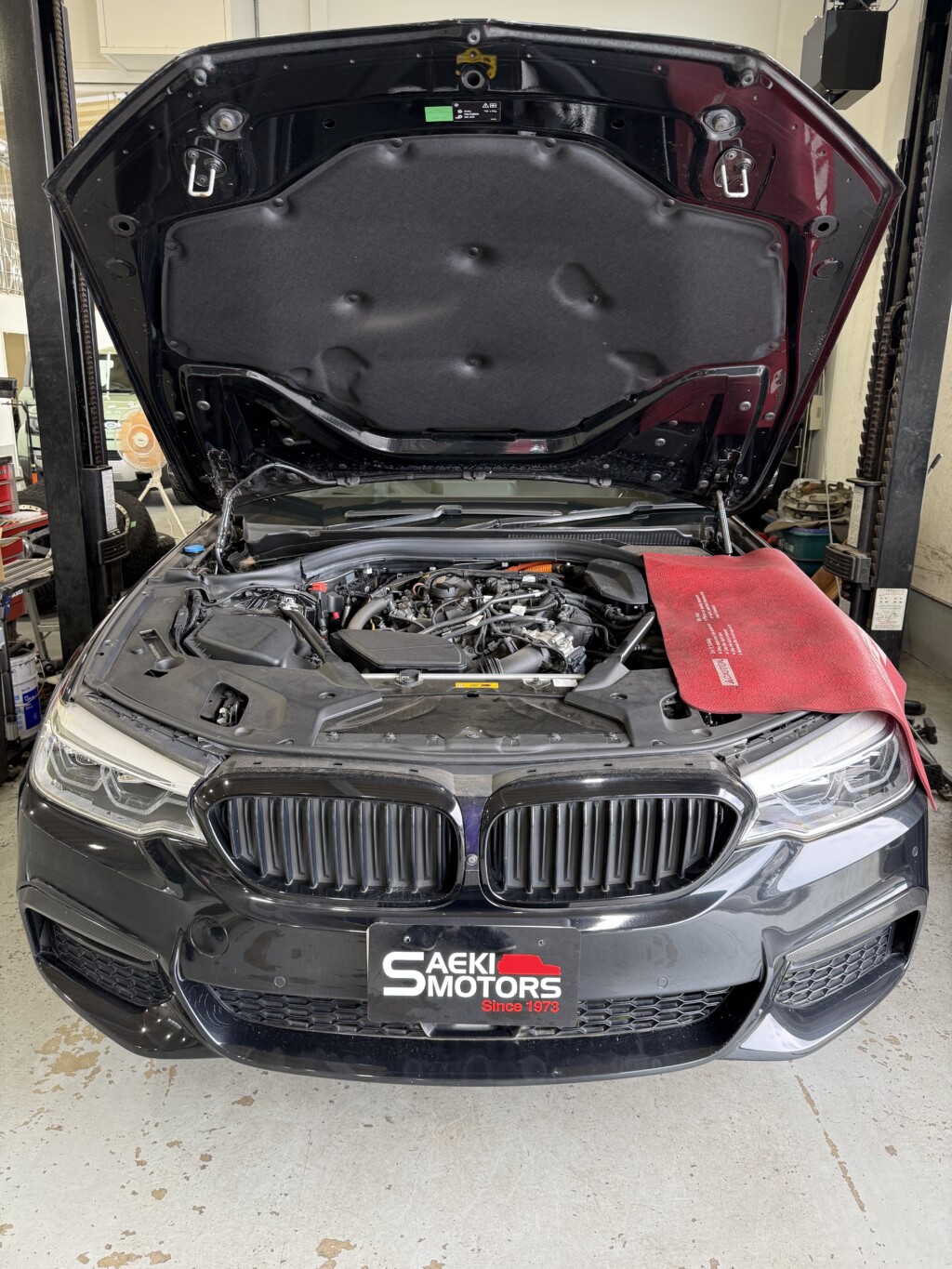 BMW 5シリーズ　　車検作業　クーラントパイプ交換　水漏れ対策🎵 ベンツ　アウディ　VW